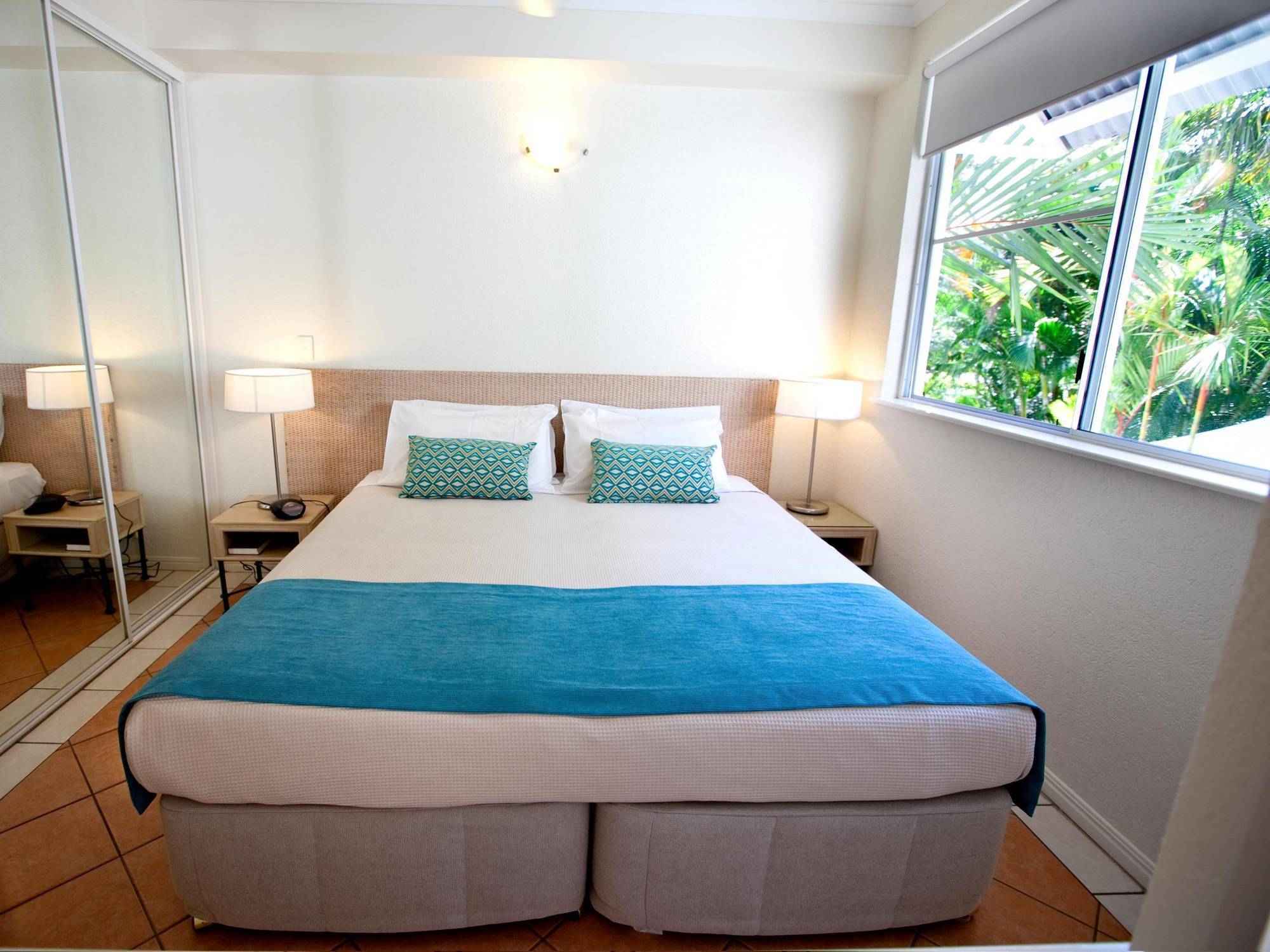 Seascape Holidays - Coral Apartments Порт Дъглас Екстериор снимка