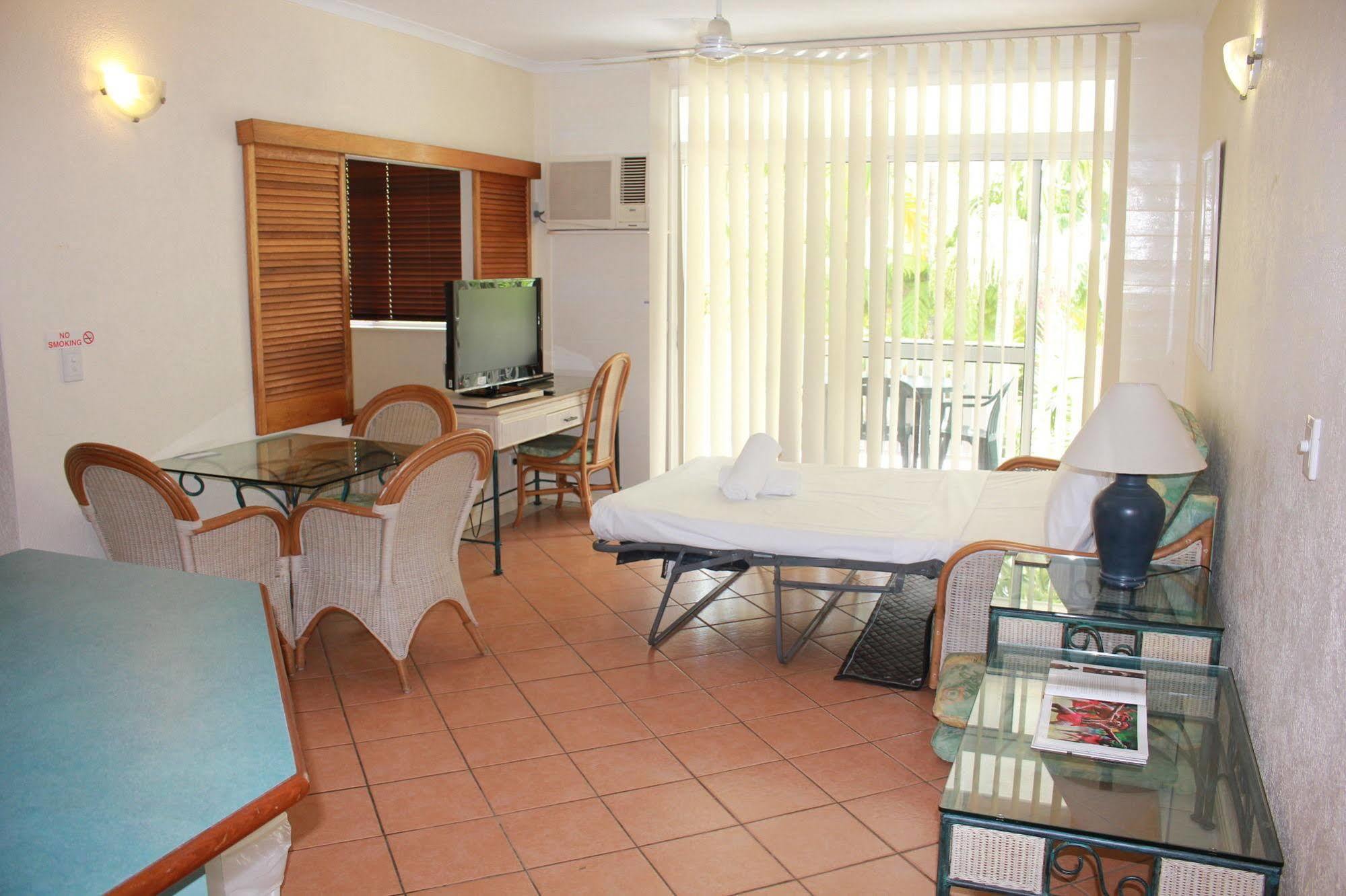 Seascape Holidays - Coral Apartments Порт Дъглас Екстериор снимка