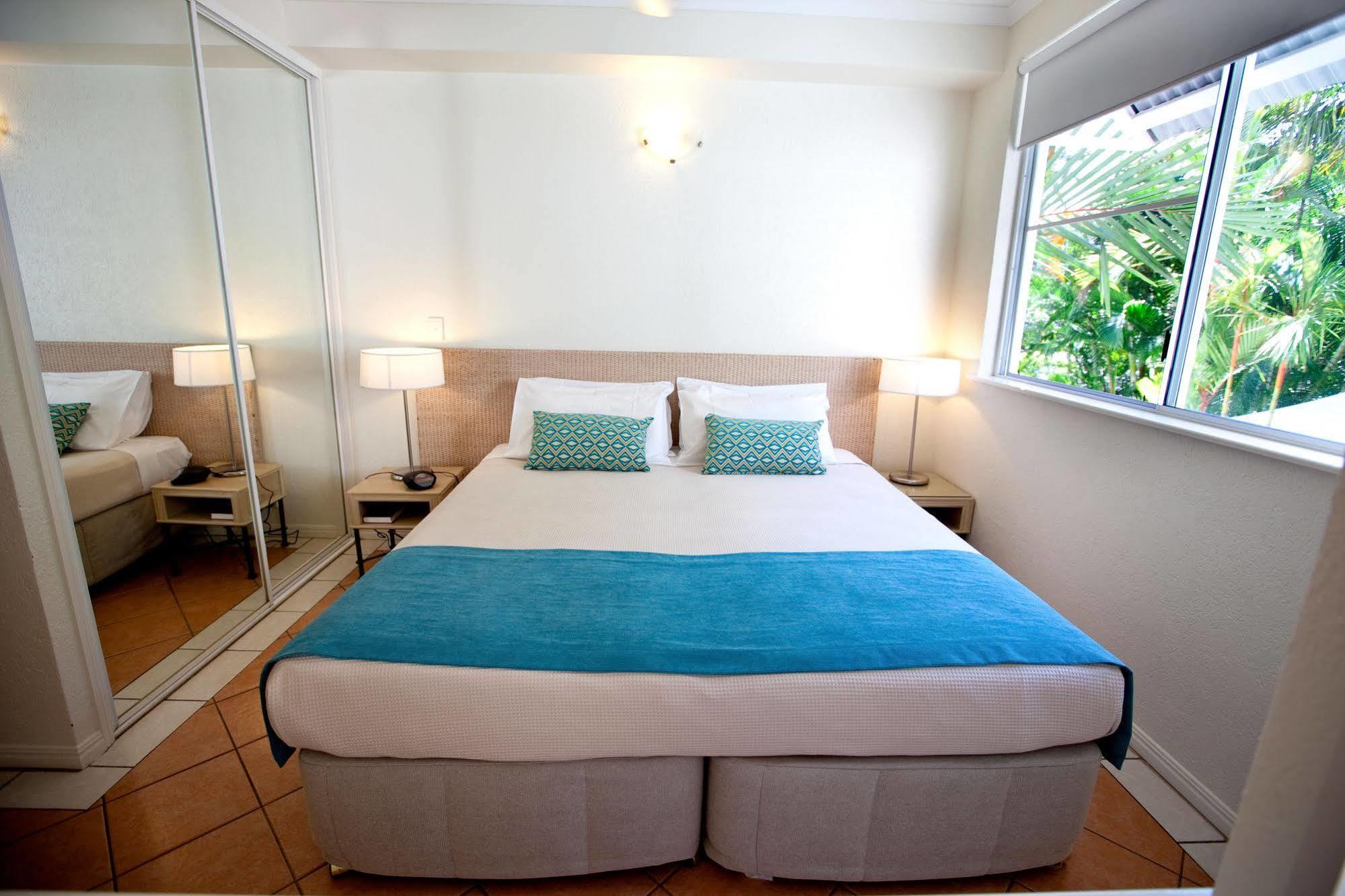 Seascape Holidays - Coral Apartments Порт Дъглас Екстериор снимка